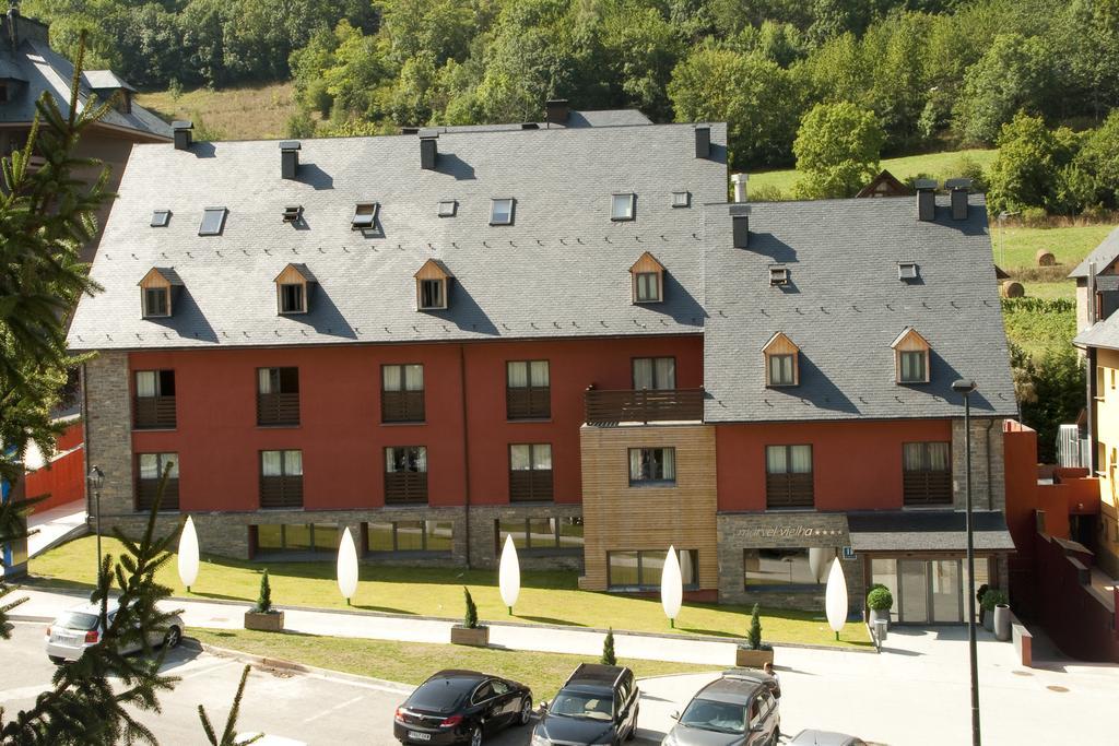 Nubahotel Vielha Exteriér fotografie